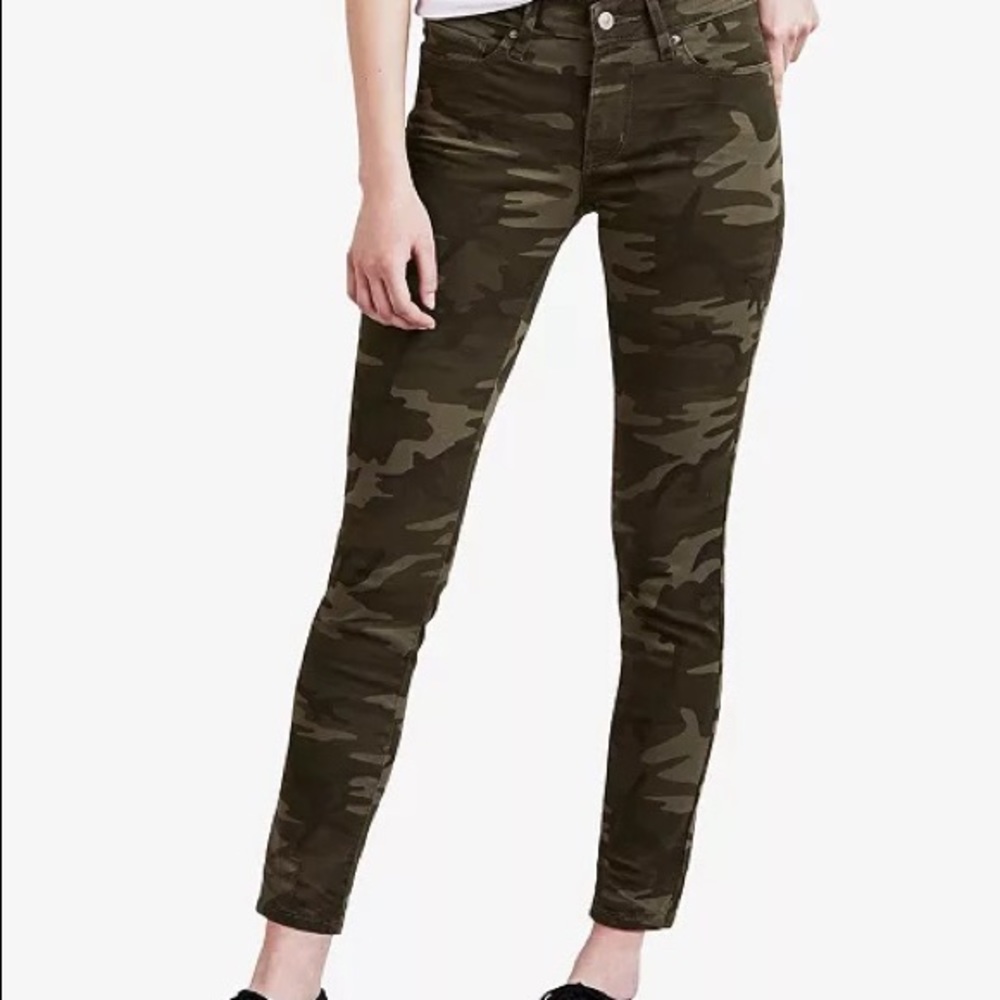 NWT LEVI’S Women's 711 Skinny Ankle Jeans